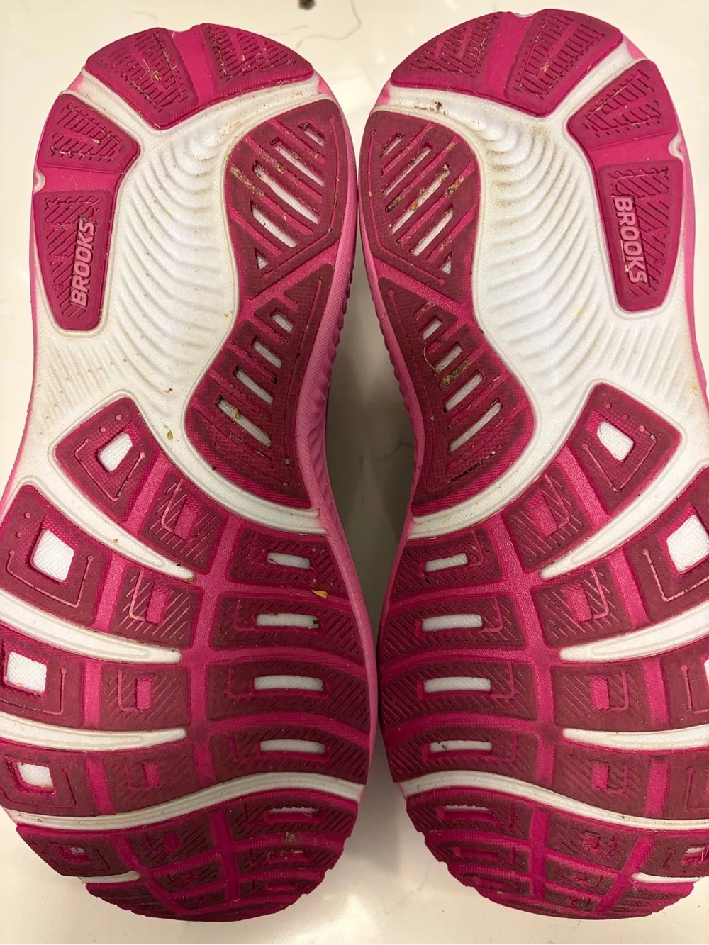 Brooks Women's Pink Athletic Running Shoes